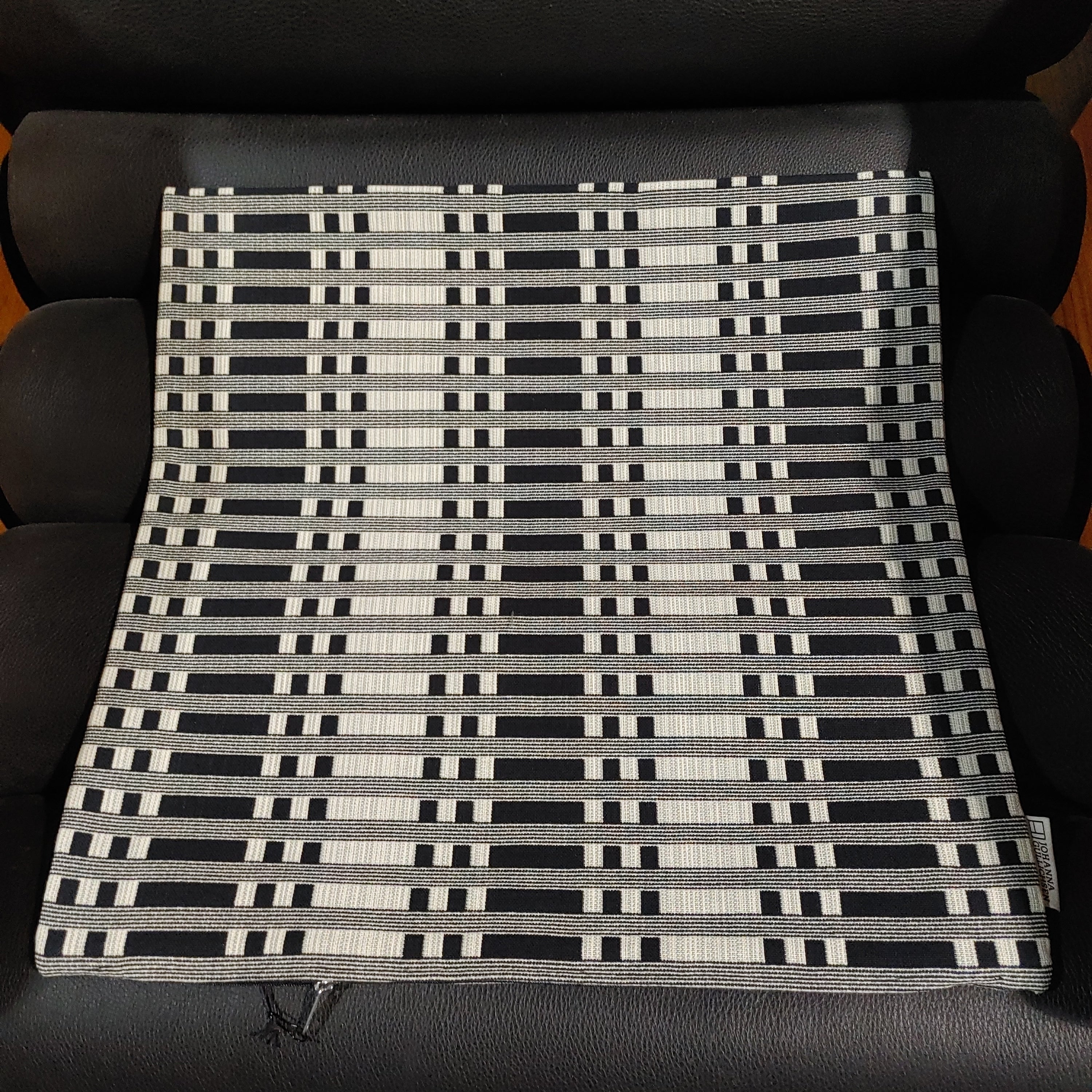 Cushion pillow 50x50 cm (cover only) -Tithonus, Black