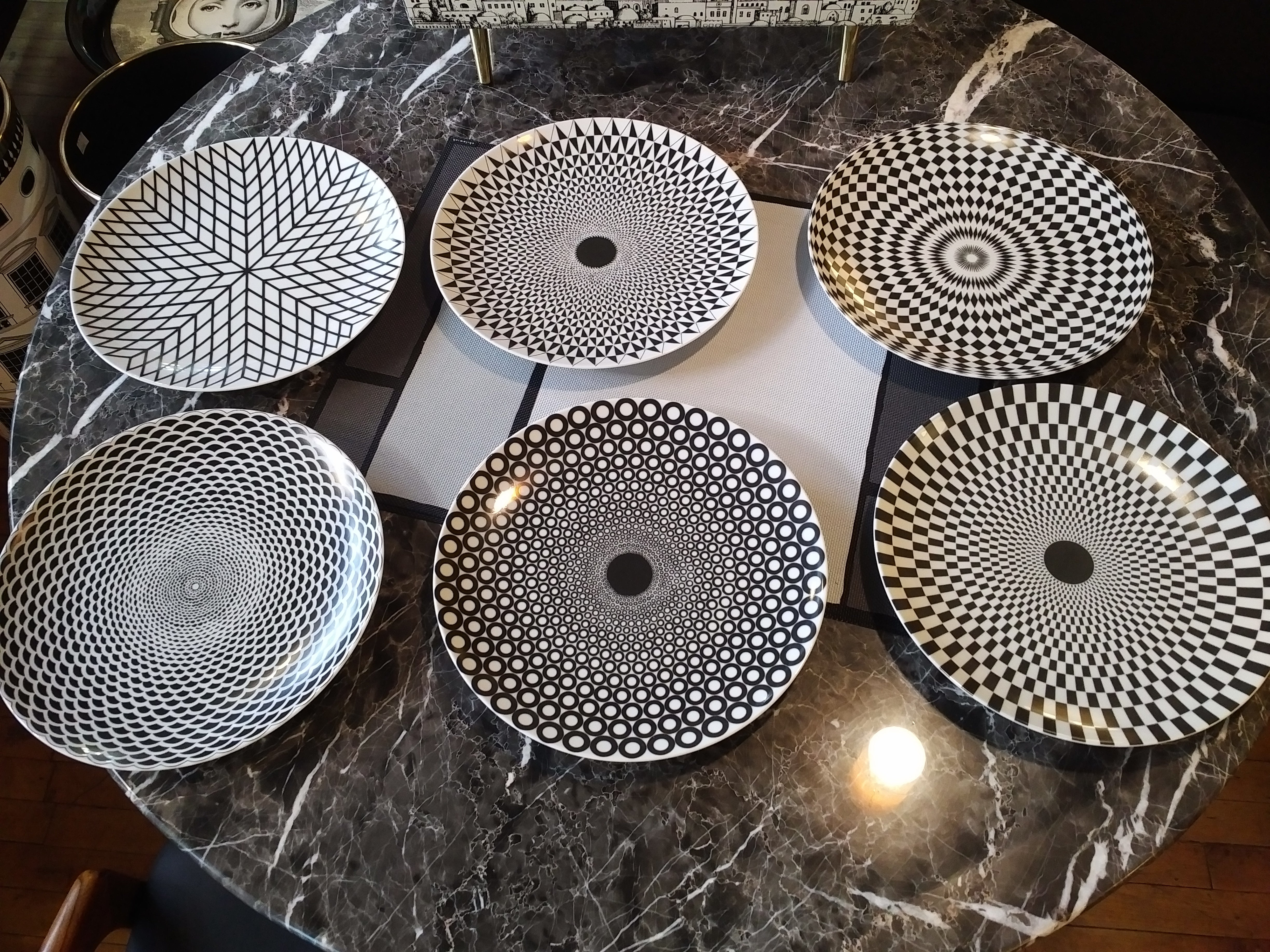 Fornasetti plate Egocentrismo black/white set of six plates