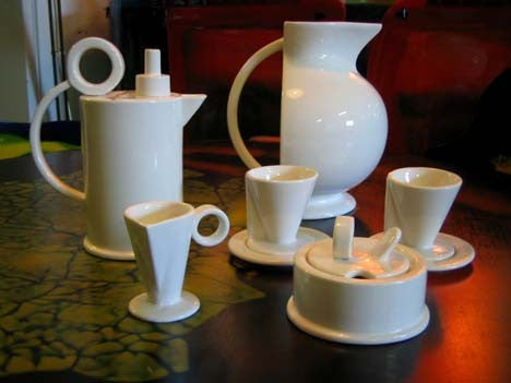 Marco Zanini teapot ( teacup and cream sugar available )