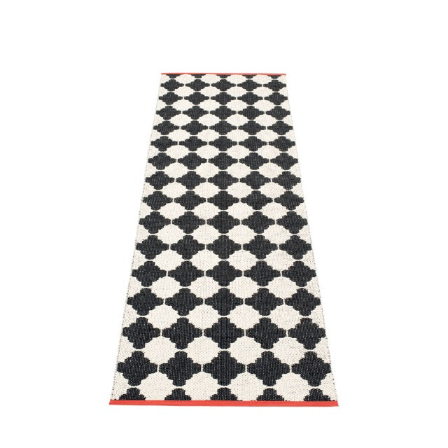 All sizes MARRE RUG - BLACK/VANILLA/CORAL EDGE