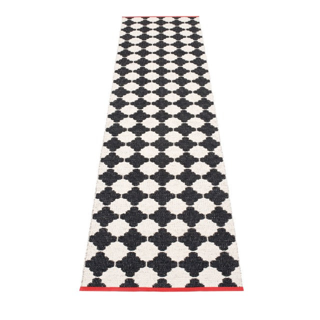 70x150cm / 2.25x5ft MARRE RUG - BLACK/VANILLA/CORAL EDGE