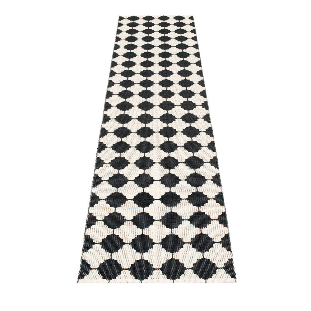 All sizes MARRE RUG - BLACK/VANILLA/CORAL EDGE