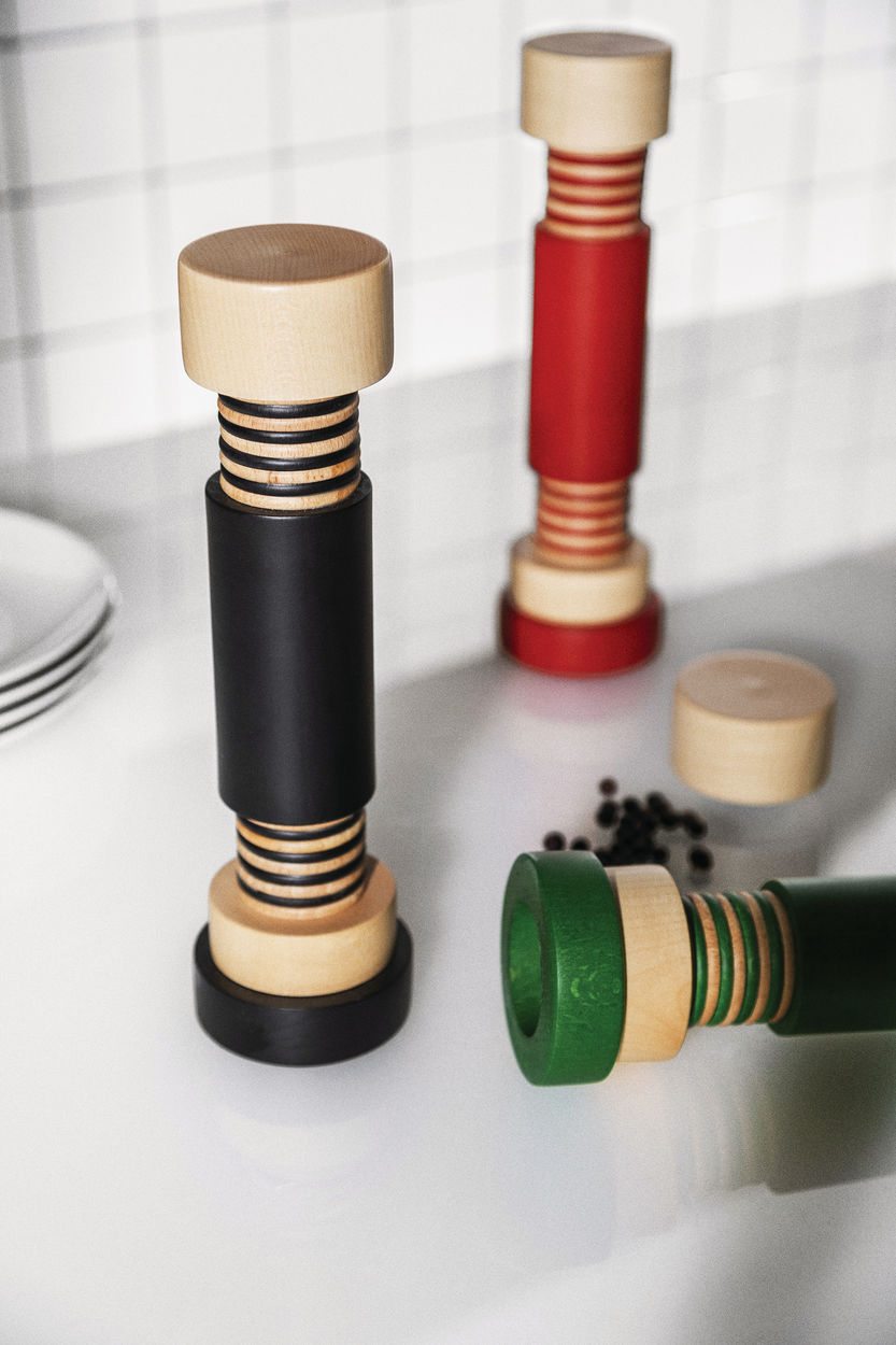 MP0215 1 Salt, pepper and spice grinder Ettore Sottsass RED