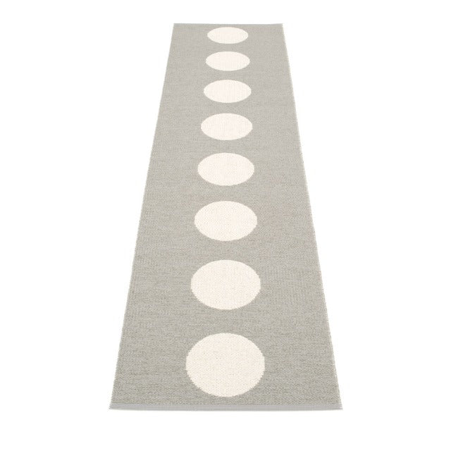 70x225cm / 2.25x7.5ft VERA RUG - WARM GREY/VANILLA