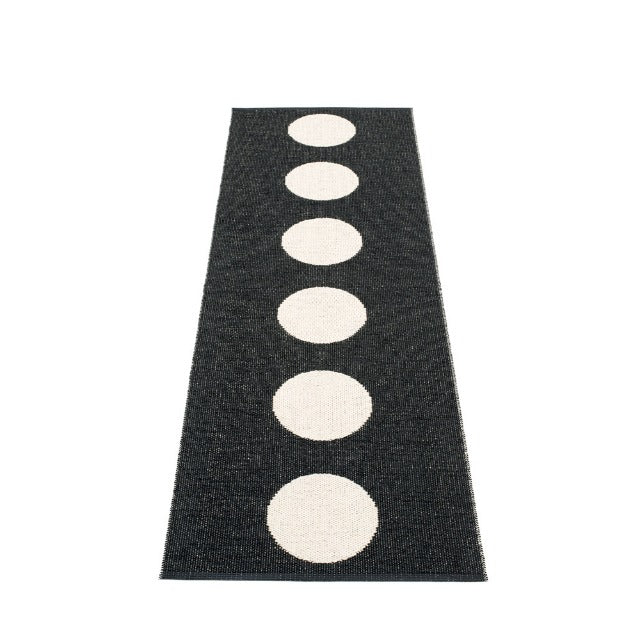 70x225cm / 2.25x7.5ft VERA RUG - BLACK/VANILLA
