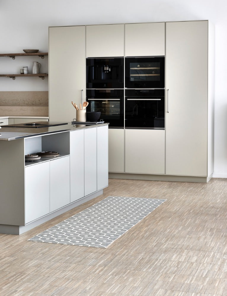 70x100cm / 2.25x3.25ft HONEY RUG- WARM GREY/VANILLA