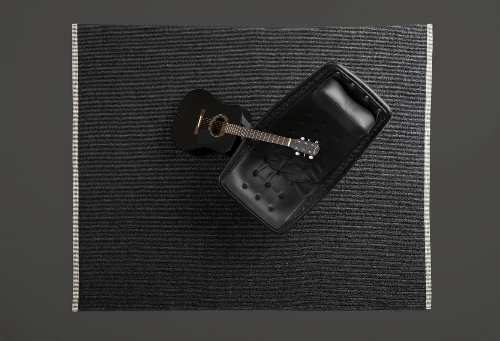 70x200cm  /  2.25x6.5ft MONO RUG BLACK