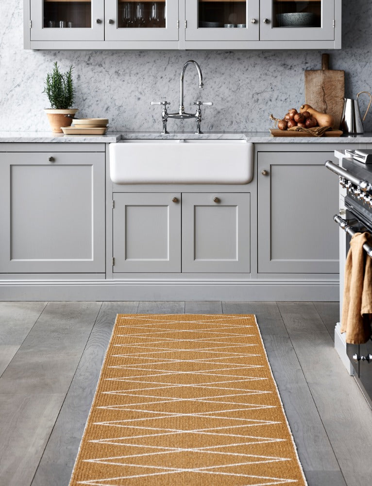 70x160cm / 2.25x5.25ft MAX RUG - Ochre