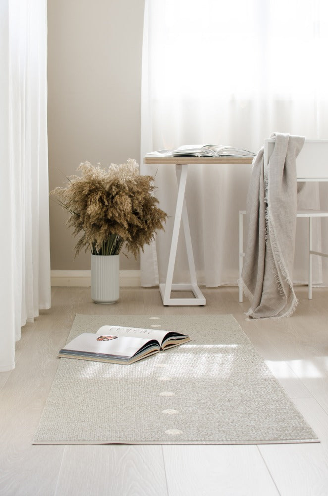 70x200cm  /  2.25x6.5ft PEG RUG - LINEN/VANILLA