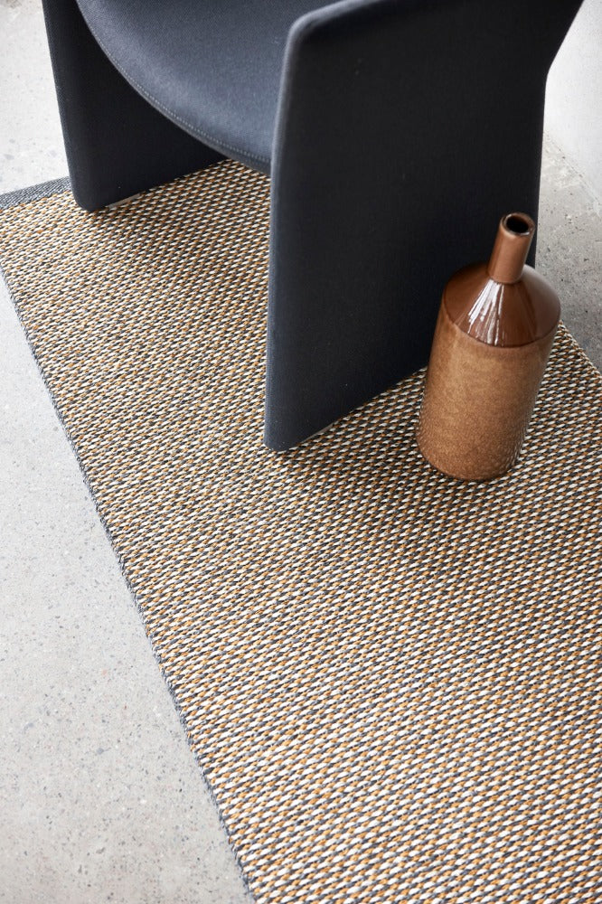 60x85cm /  2x2.75ft EFFI RUG - WARM GREY/BROWN/VANILLA