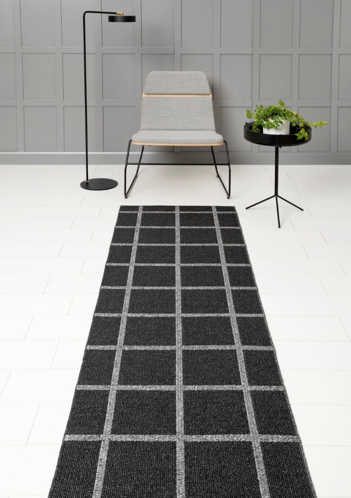 70x100cm / 2.25x3.25ft ADA RUG - Black/Granit Metallic