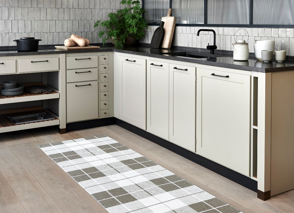 70x140cm / 2.25x4.5ft ED RUG - Dark Linen / Fossil Grey / White