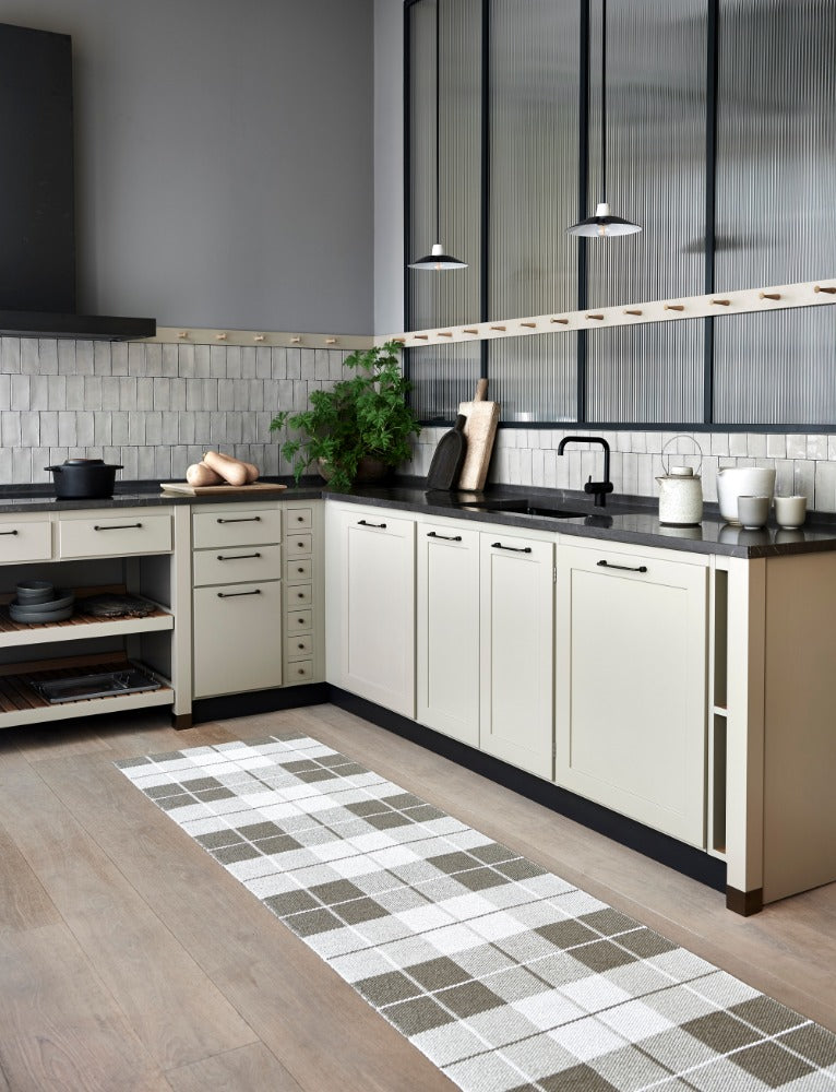 70x140cm / 2.25x4.5ft ED RUG - Dark Linen / Fossil Grey / White