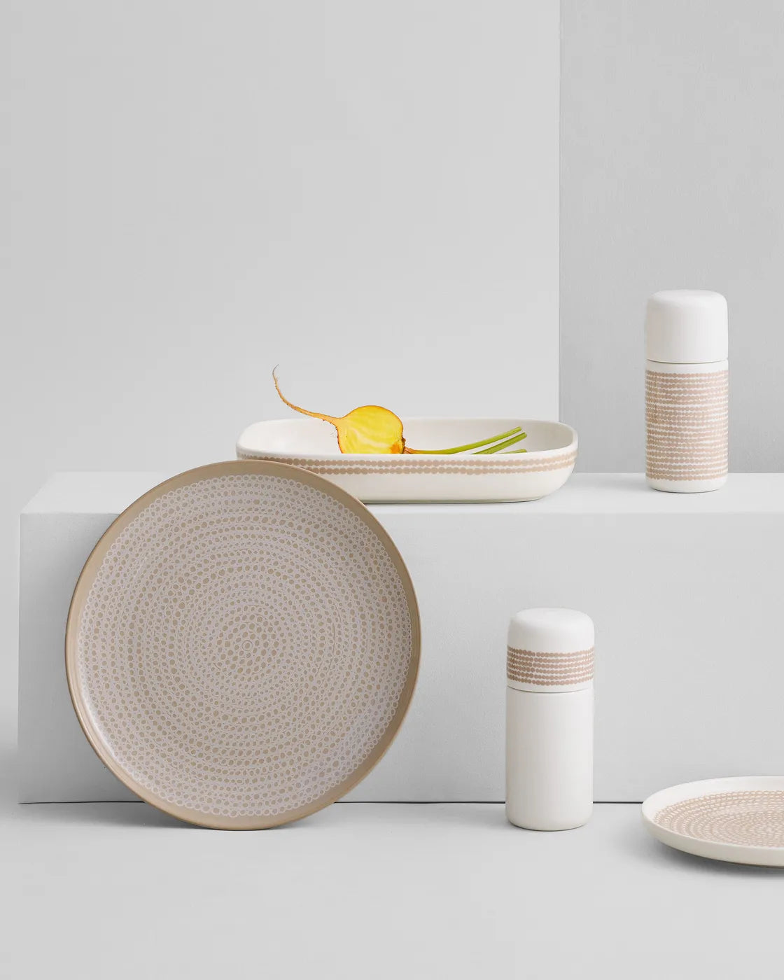 Oiva / Siirtolapuutarha Serving Dish 18 X 25 Cm black white