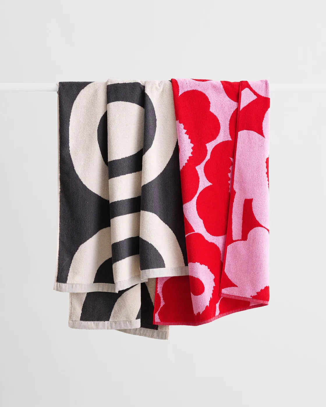 Unikko Bath towel 70x150 cm pink red