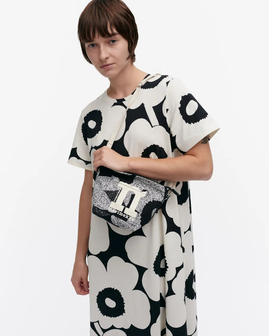 Mono Mini Crossbody Unikko shoulder bag black white