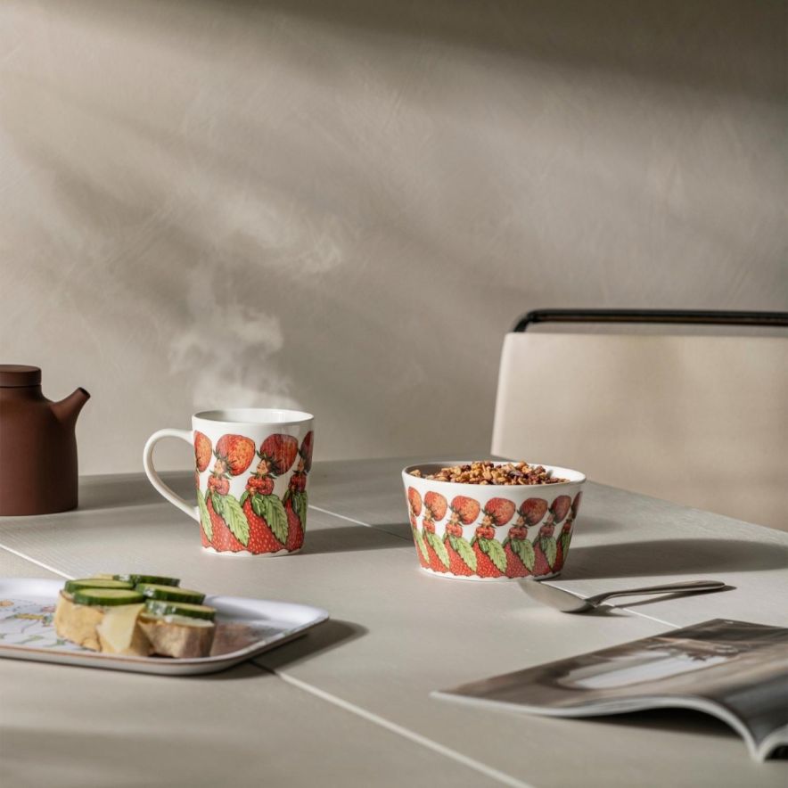Mug with handle Strawberry family 40 cl