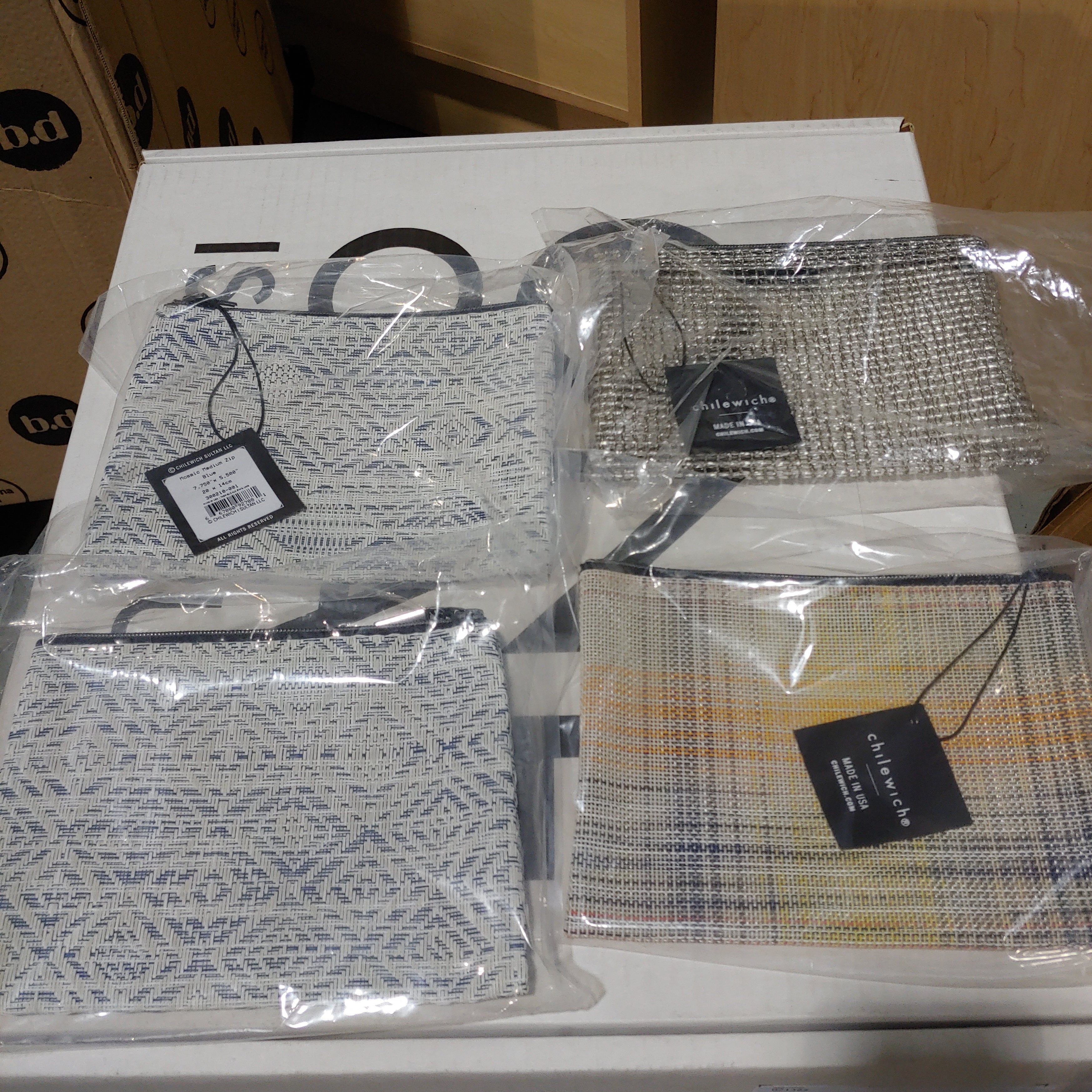 * Sale Chilewich zipper bag small or medium or large LAST ONE! pouch