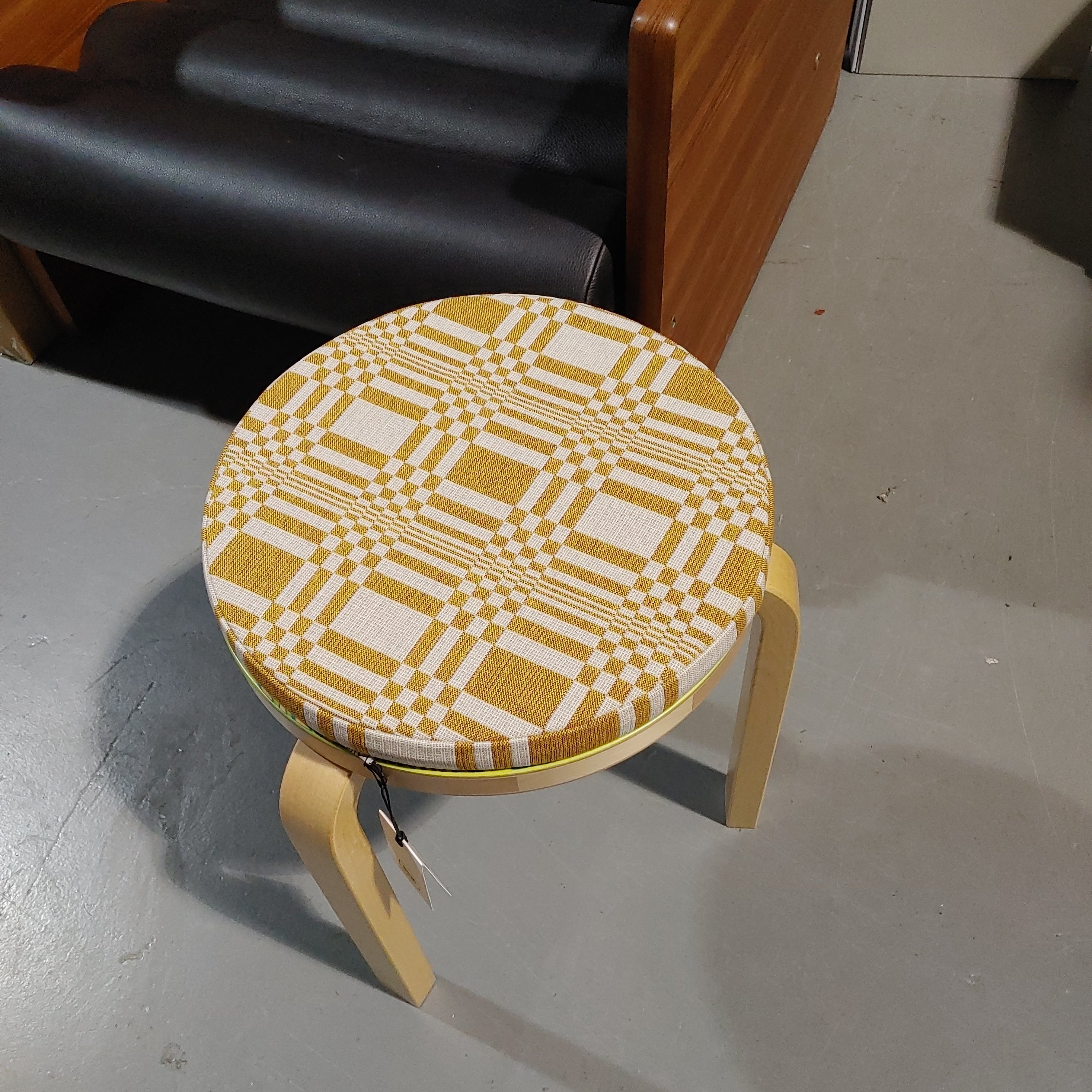 Discushion Seat cushion (Aalto stool) Doris Ochre