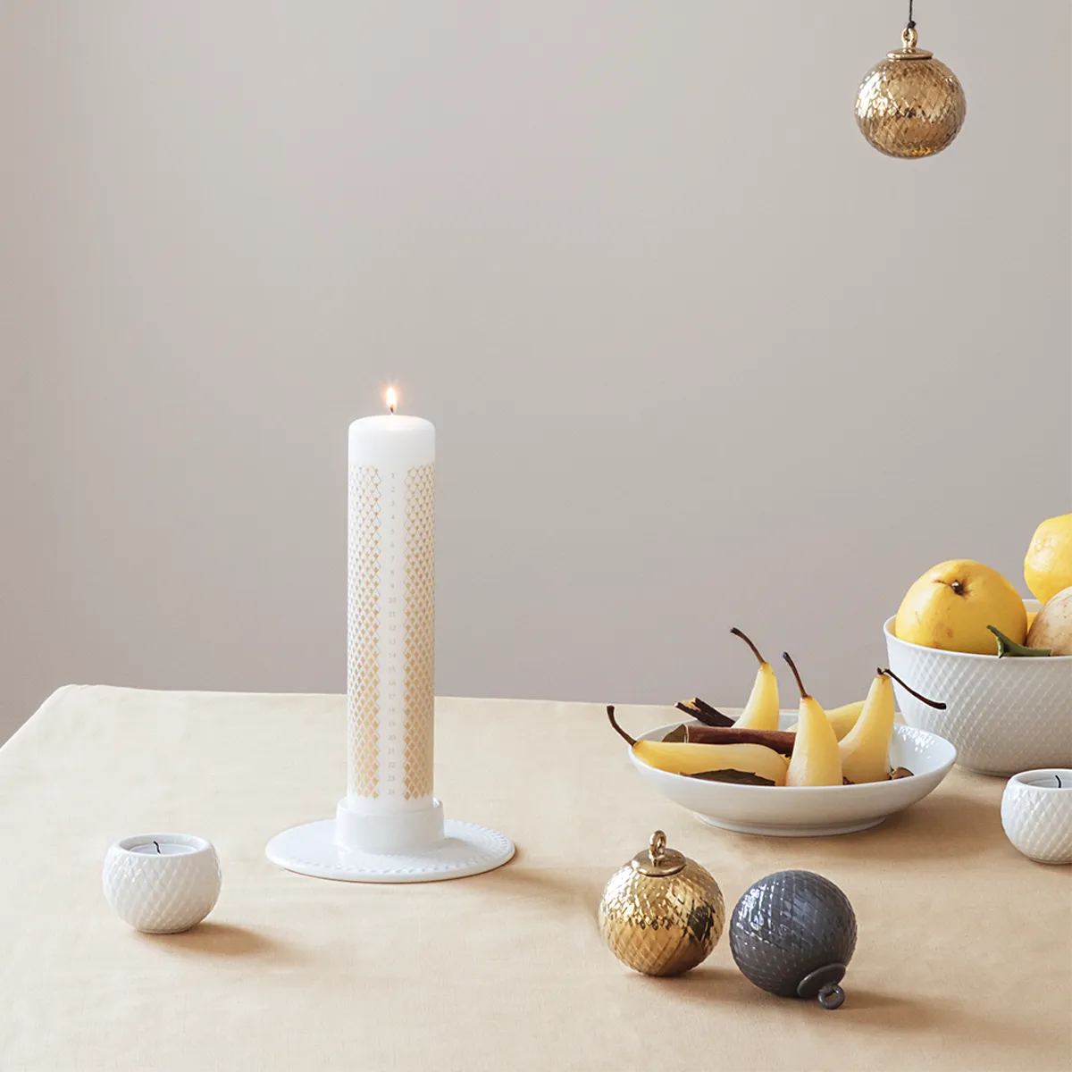 White Rhombe Block Candle holder H3 *