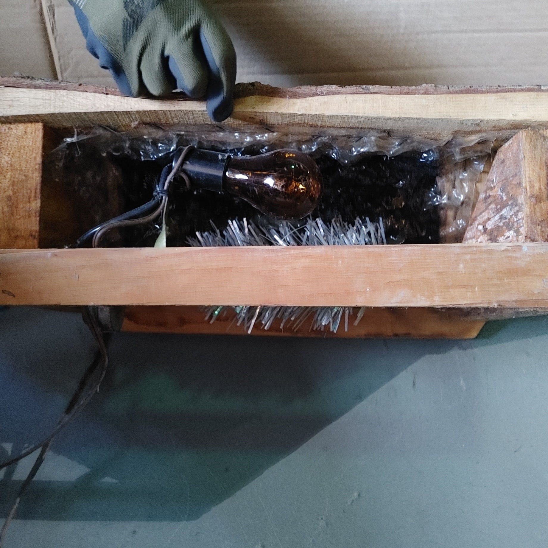 Electric firelog Red