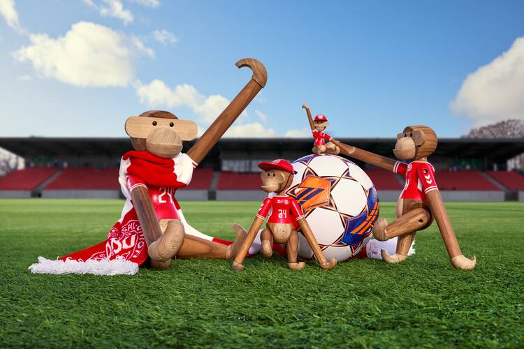 Monkey X DBU Man Monkey 2024 Small Teak/Limba