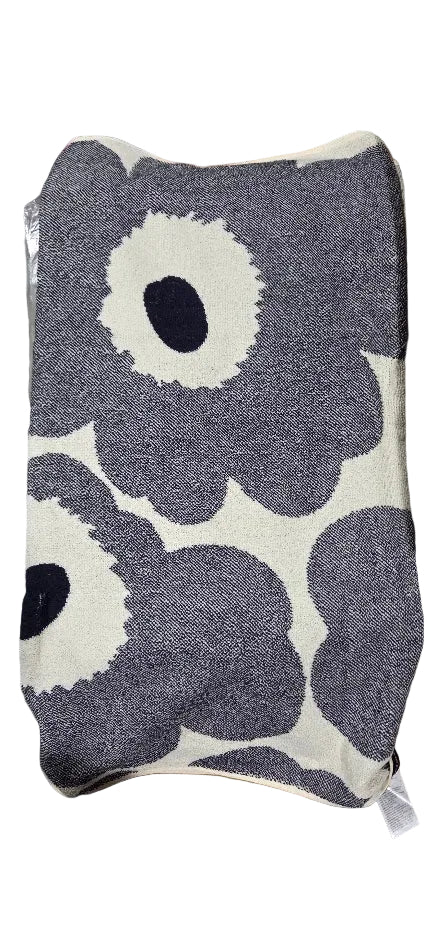 Unikko Bath towel 70x150 cm off white blueberry