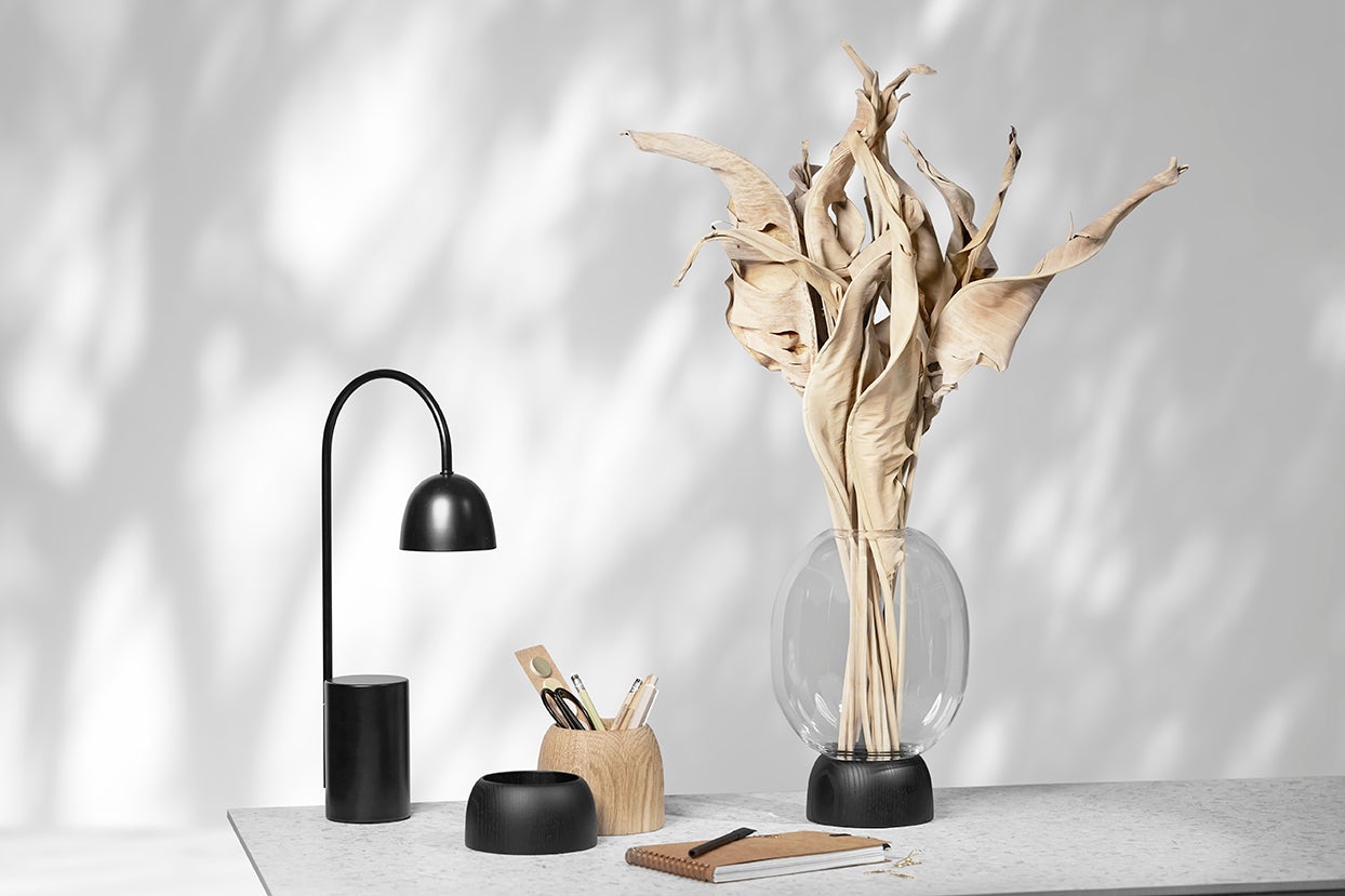 ChiCura Copenhagen Morchella Vase Black/Clear Glass, h. 27 cm Living / Containers & Vases Black / Clear