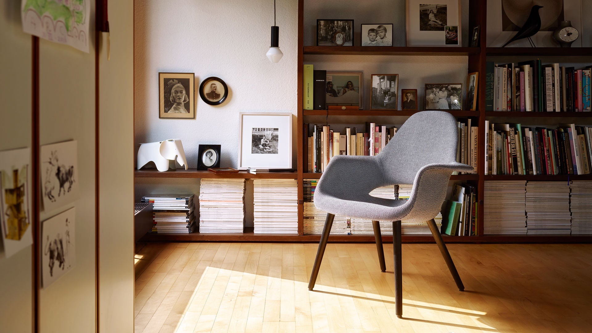 Eames Elephant RE Small