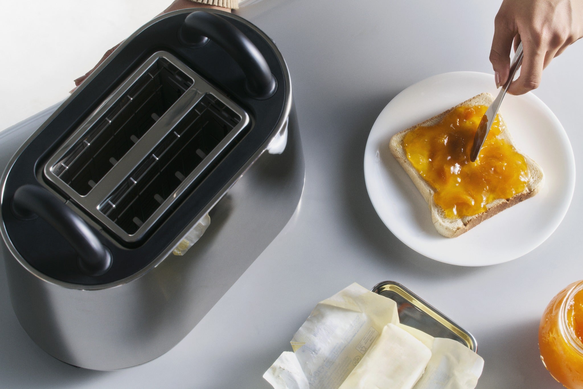 NE03 B/USA Toru Electric toaster