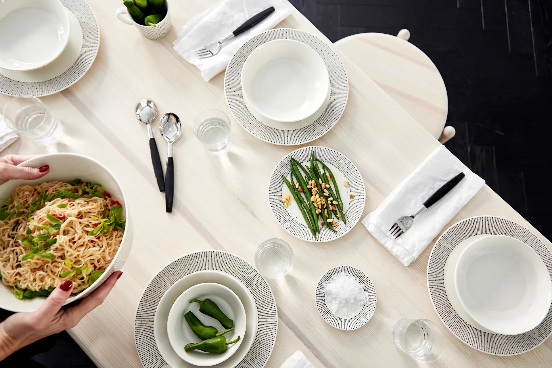 Mainio Sarastus plate Ø25 cm - Black-white