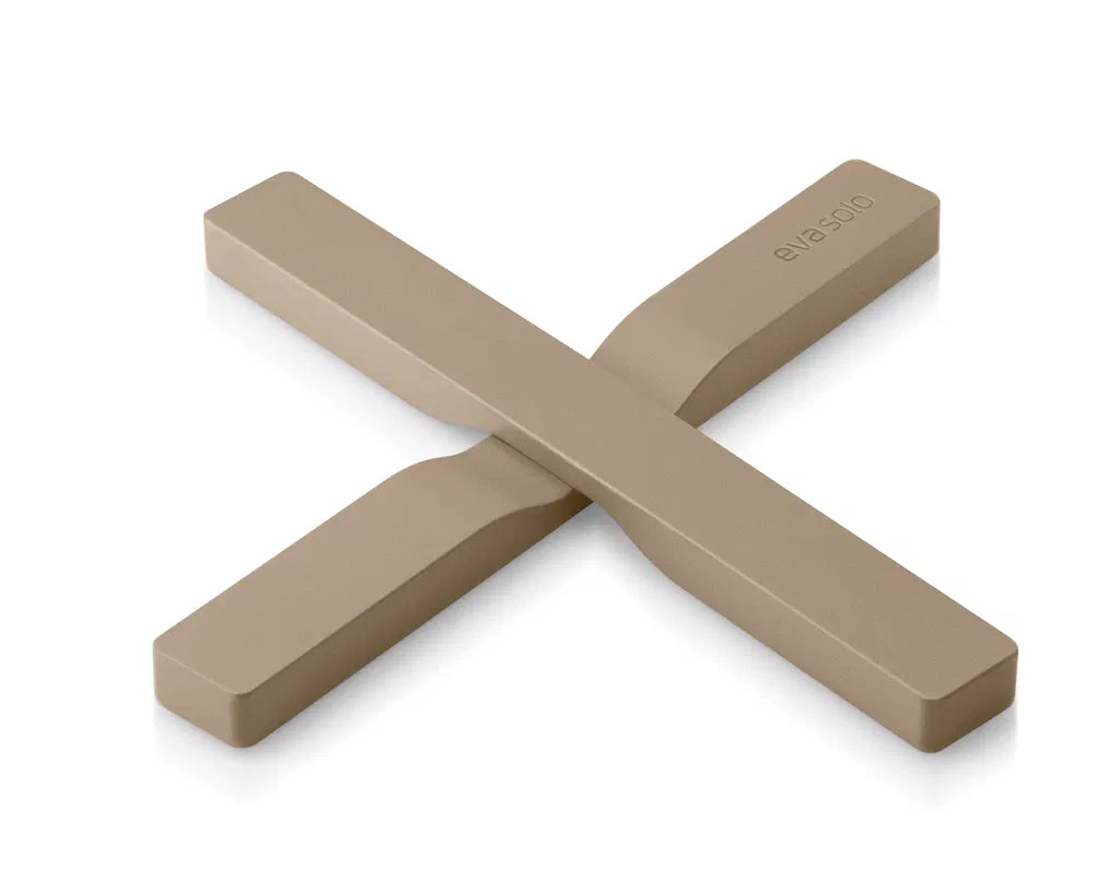 2 Magnetic trivets Carmel Cream