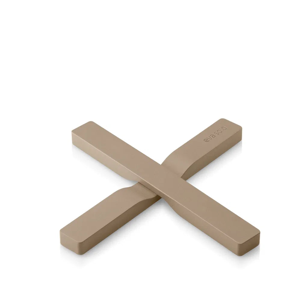 2 Magnetic trivets Carmel Cream