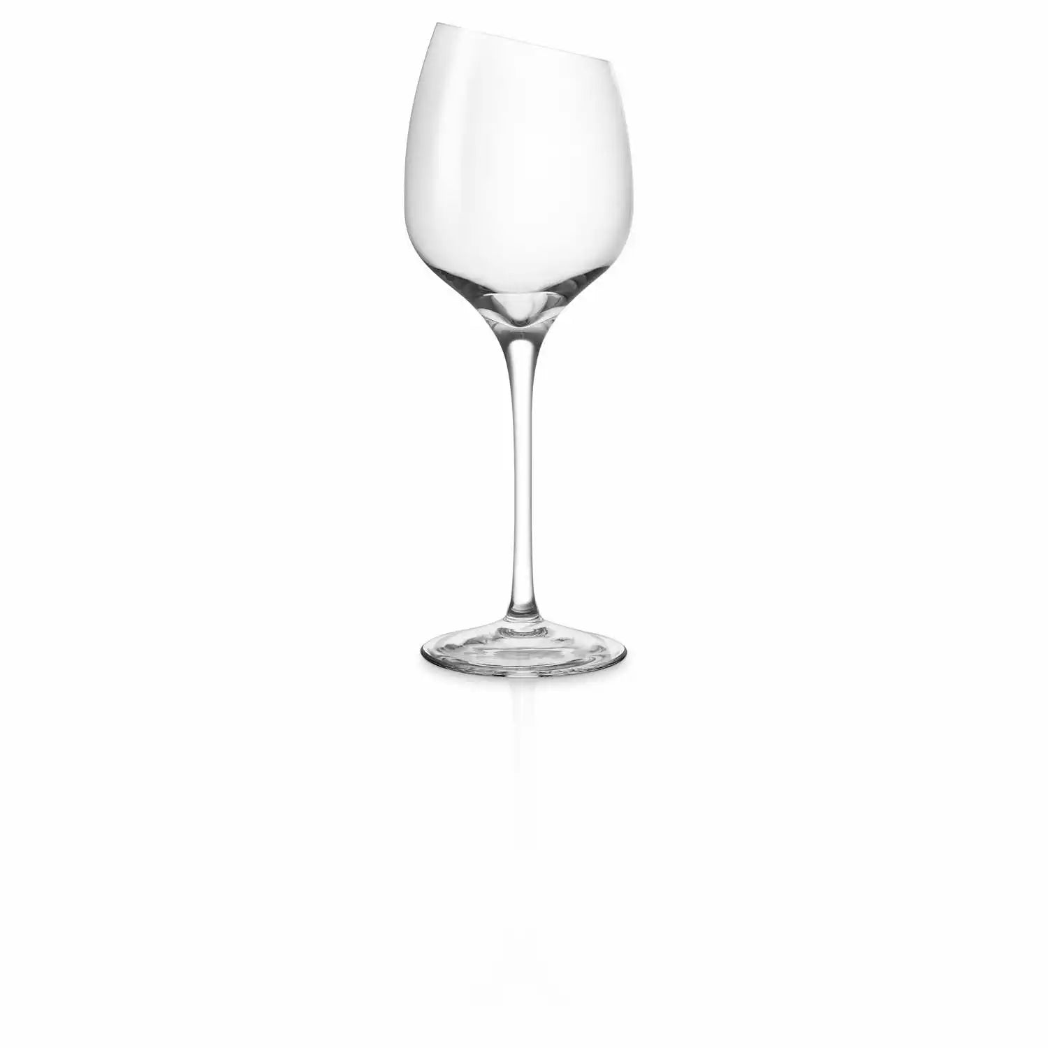 2 wineglasses Sauv Blanc