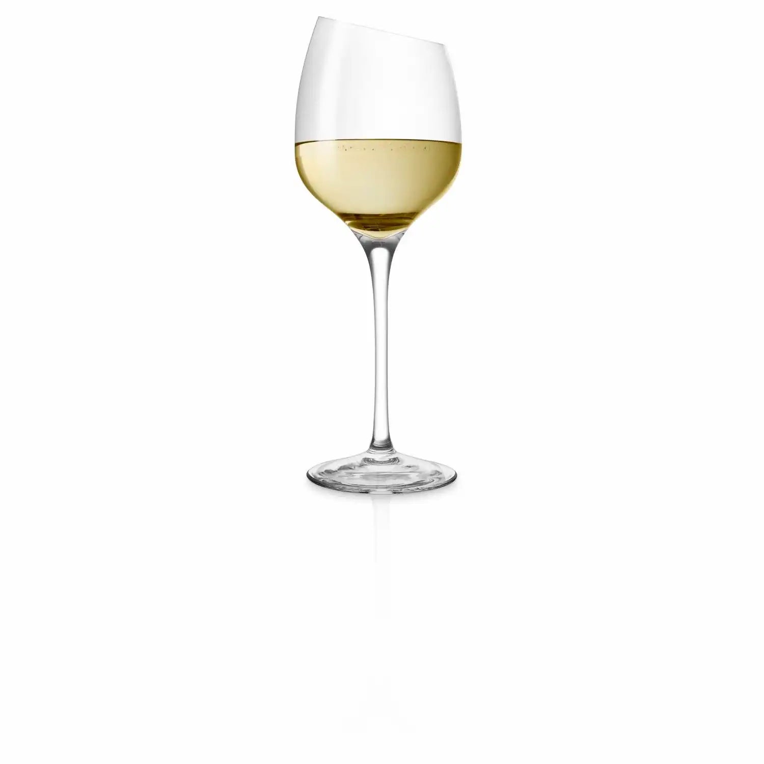 2 wineglasses Sauv Blanc