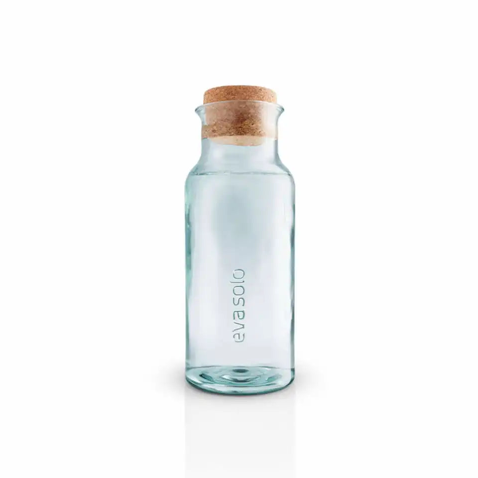 Recycled carafe w/cork 1l
