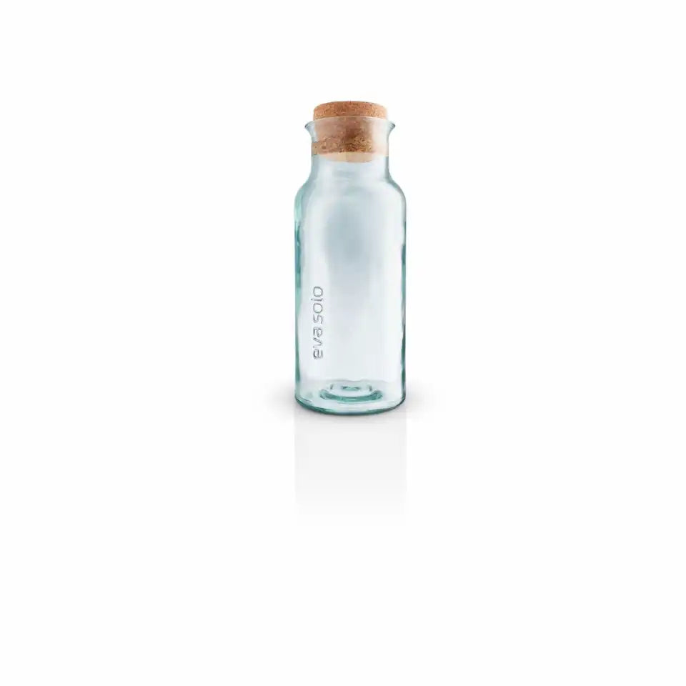Recycled carafe w/cork 1l
