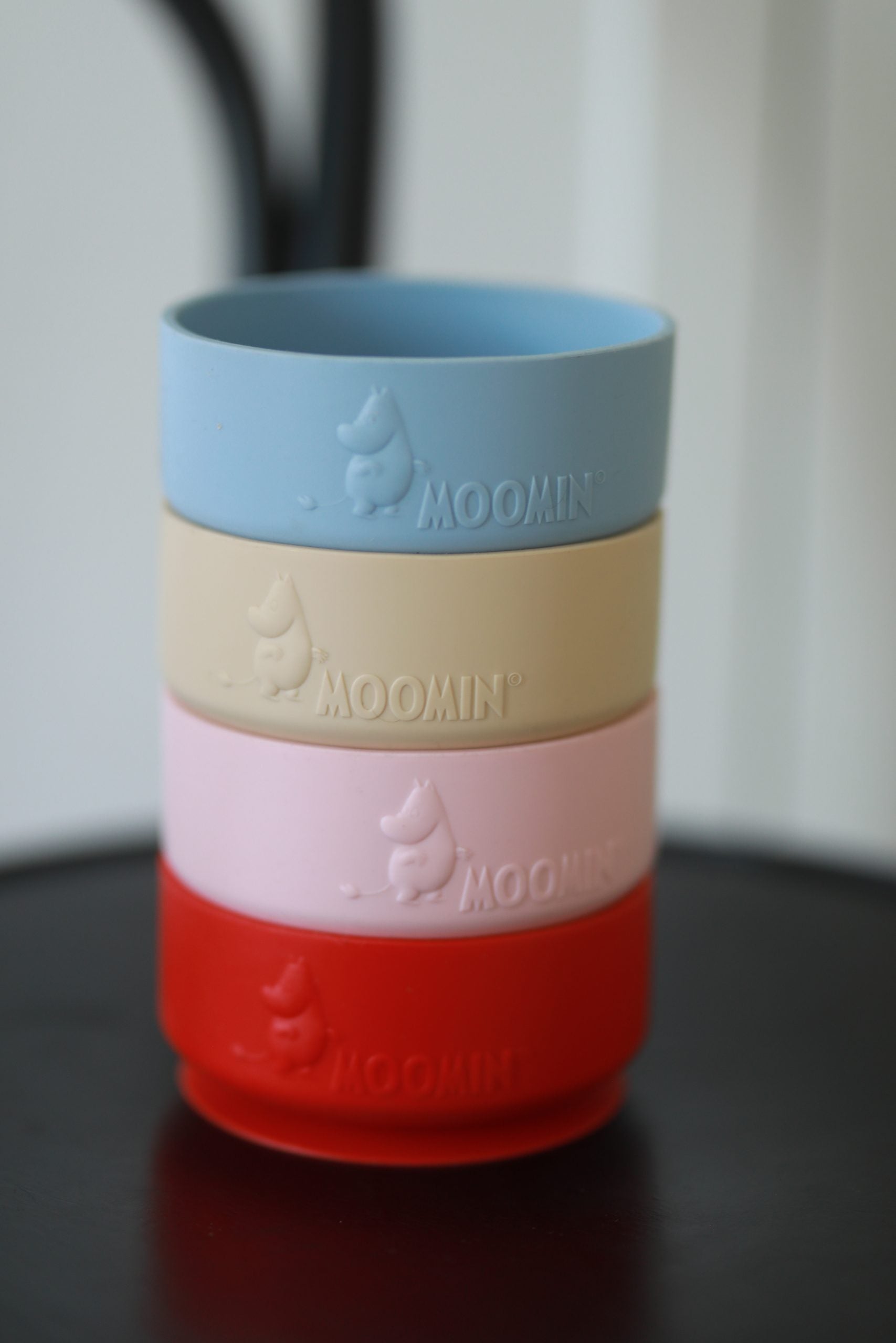 Moomin Silicone, Bowl with  anti-slip, Lingonberry Red