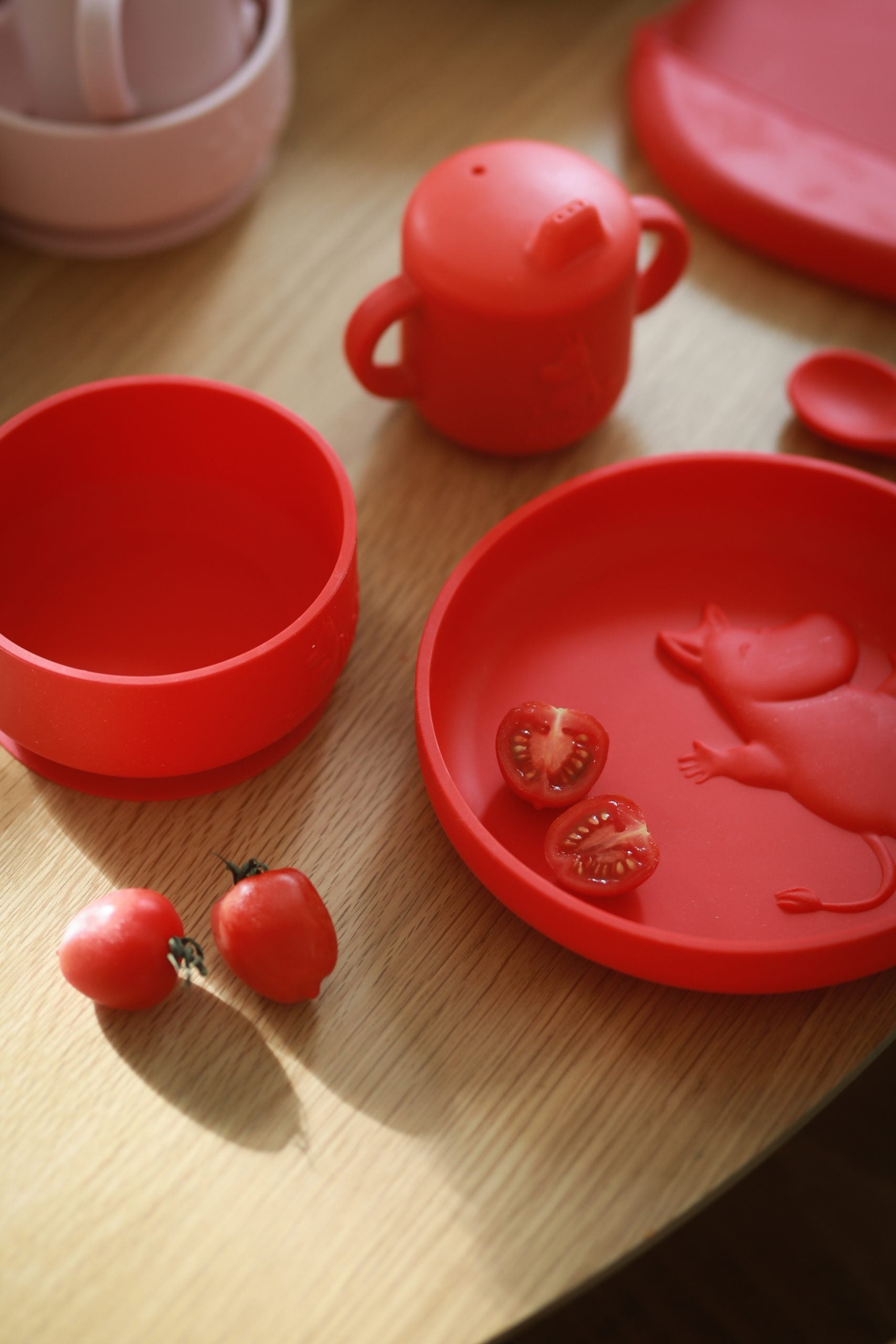 Moomin Silicone, Bowl with  anti-slip, Lingonberry Red
