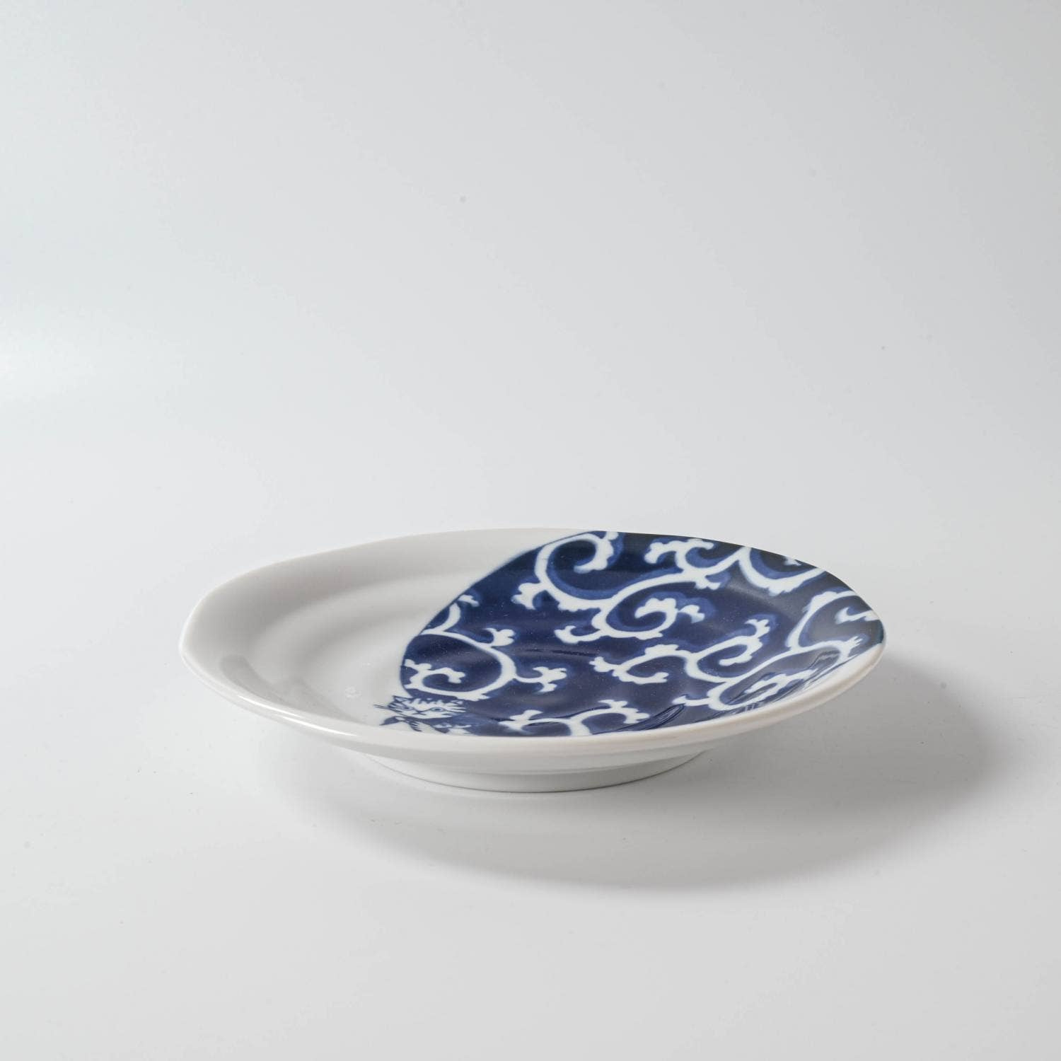 Cat Shichita Someneko 16.5cm Plate - Karakusa