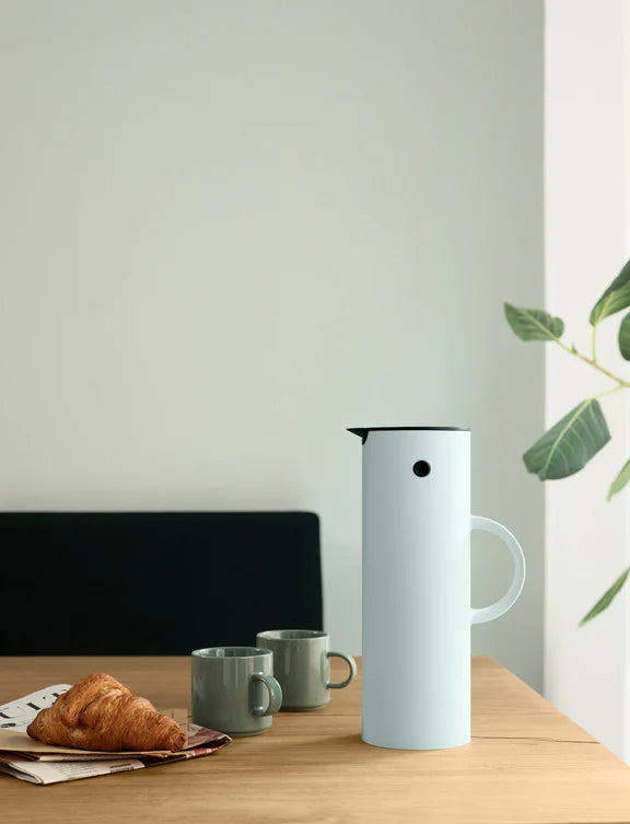 Stelton Erik Magnussen EM77 Vacuum Jug 1 L - Soft ice blue