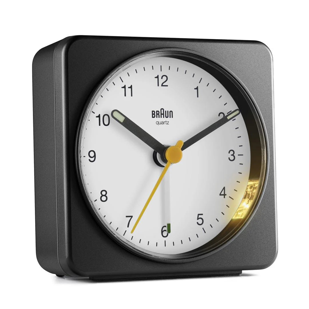 BC03BW Braun clock