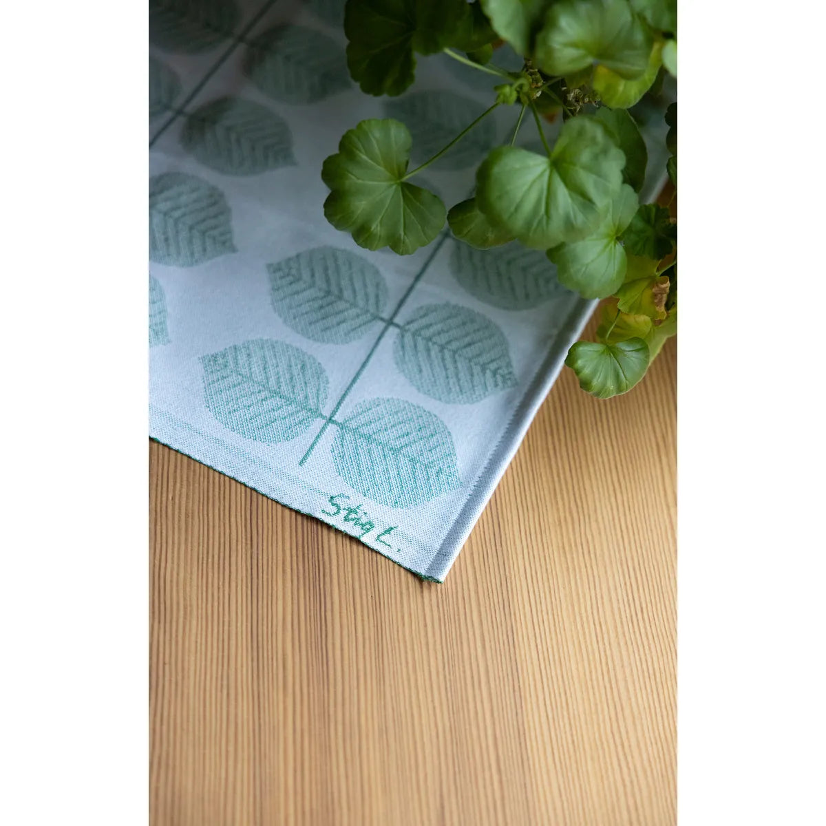 Tea towel 35x50 cm BERSÅ Lindberg