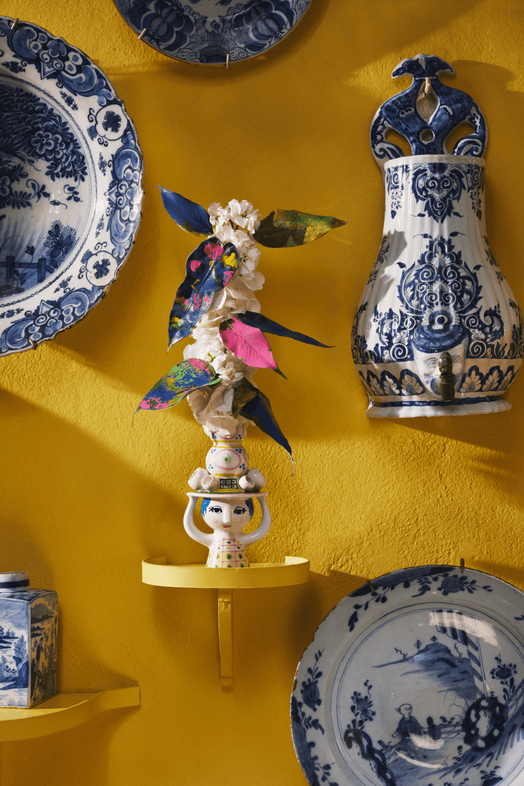 Lady With Hat Candle Holder H16cm /  6.3" Pink