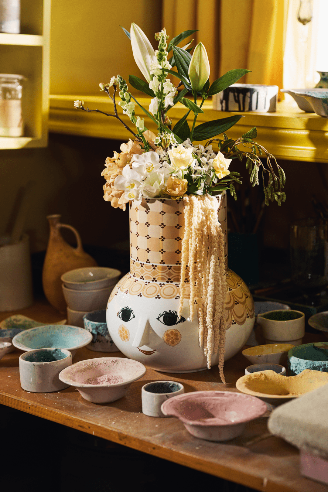 Olga Vase - H13.8" sand 35cm