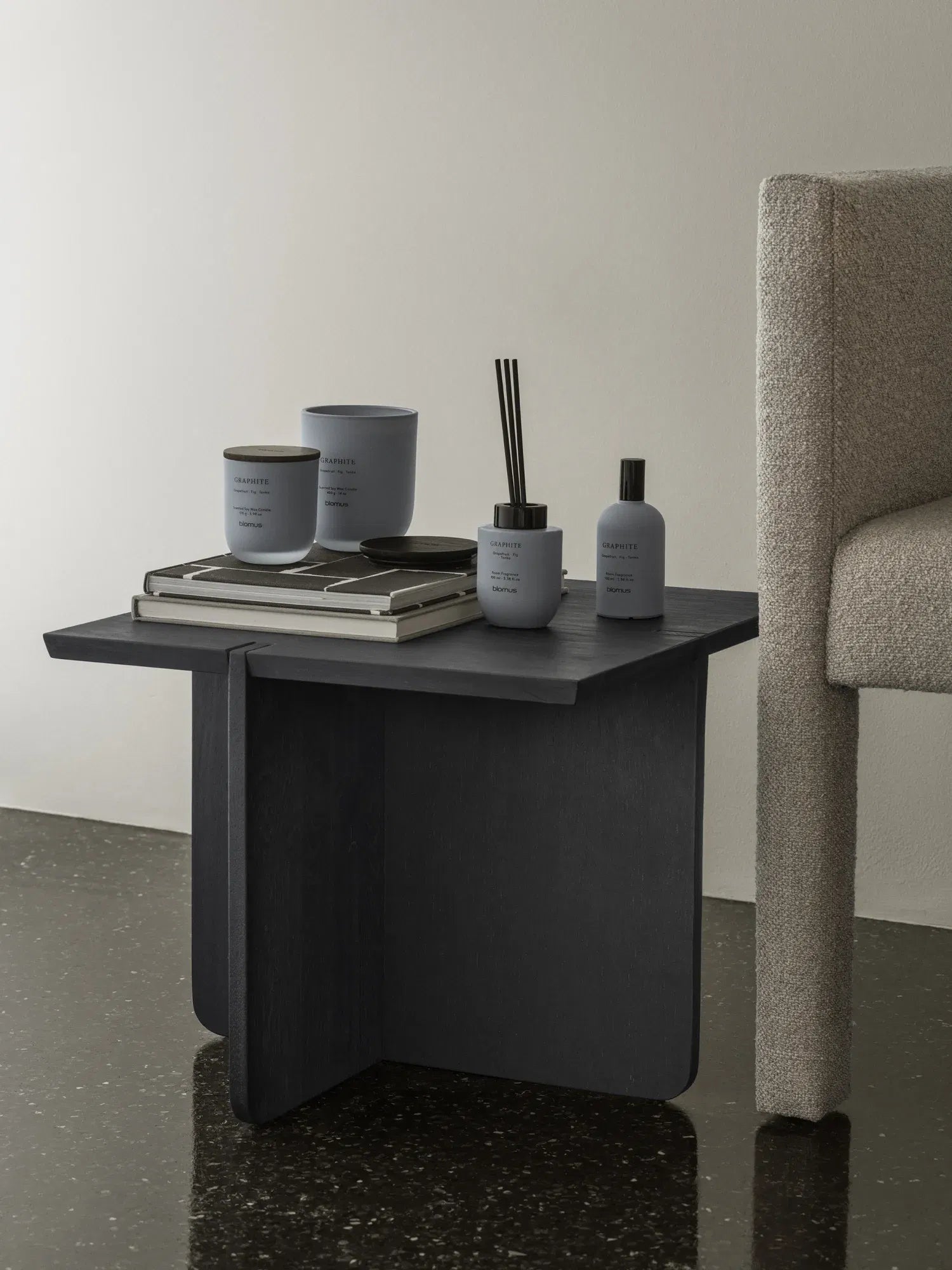 TUOKSU Scented candle - Large :  Graphite