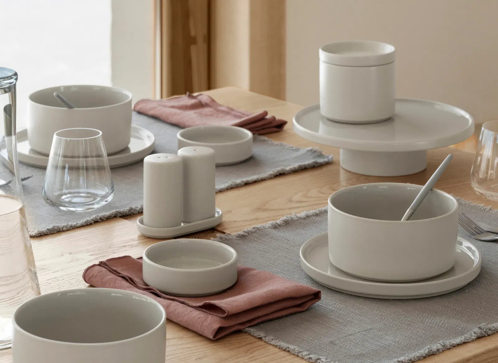 PILAR Salt and Pepper Shaker - Moonbeam