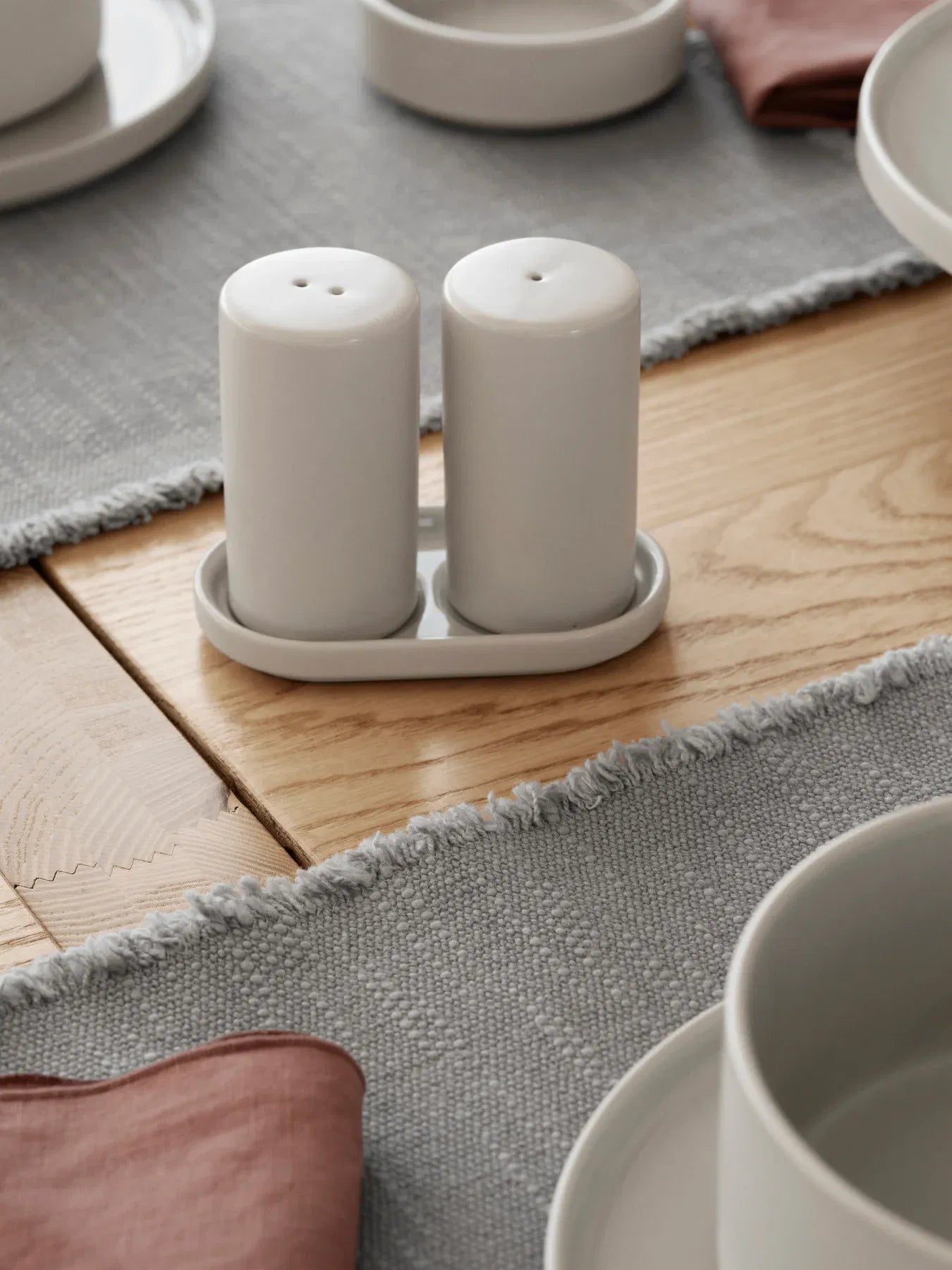 PILAR Salt and Pepper Shaker - Moonbeam