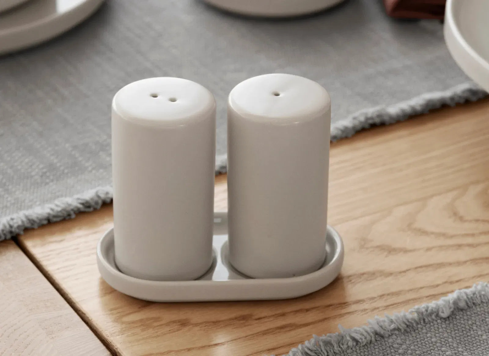 PILAR Salt and Pepper Shaker - Moonbeam