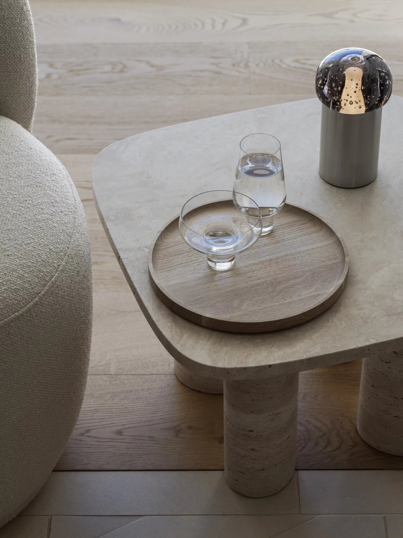 OKU Serving tray - Color Oak Size Medium